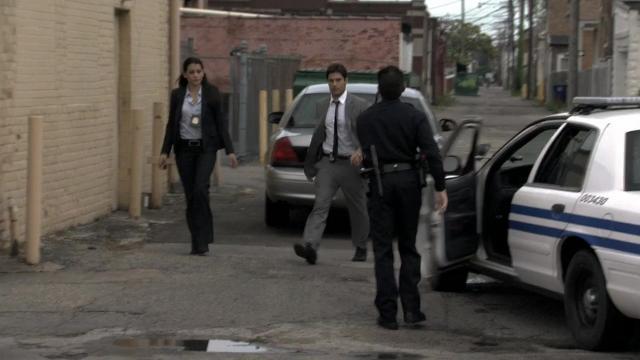 Local Hero/Overboard - 2 серия, 1 сезона, сериала 187 Детройт (2010)