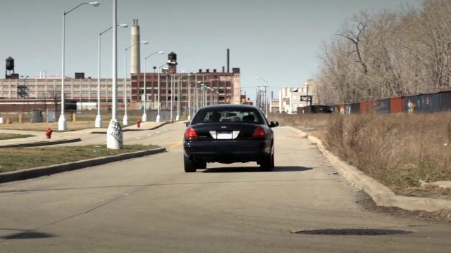 Pharmacy Double/Bullet Train - 1 серия, 1 сезона, сериала 187 Детройт (2010)