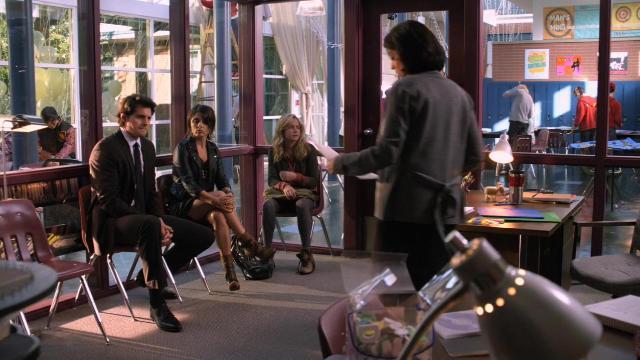 Homecoming Crashed - 9 серия, 2 сезона, сериала Жизнь непредсказуема (2010)