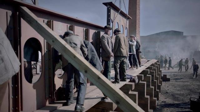 A City Divided - 1 серия, 1 сезона, сериала Титаник: Кровь и сталь (2012)