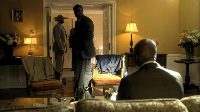 Pilot - 1 серия, 1 сезона, сериала Никита (2010)