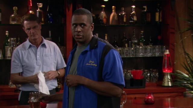 Gary and the Trophy - 18 серия, 1 сезона, сериала Холостяк Гари (2008)