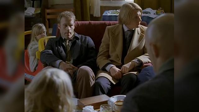 Sucker Punch - 5 серия, 1 сезона, сериала Кин Эдди (2003)