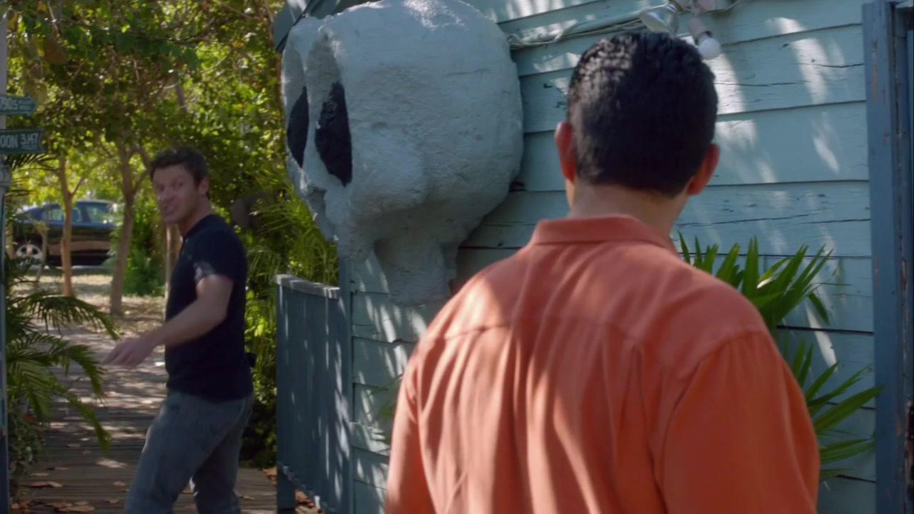 Сериал Пляжный коп (2010) 3 сезон 1 эпизод