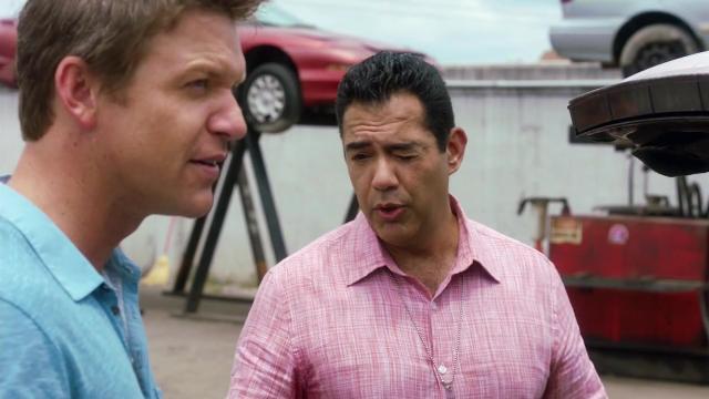 Longworth's Anatomy - 3 серия, 3 сезона, сериала Пляжный коп (2010)