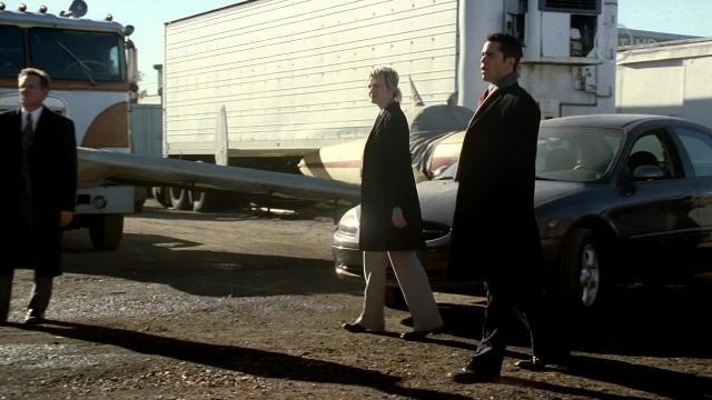 The Hitchhiker - 10 серия, 1 сезона, сериала Детектив Раш (2003)