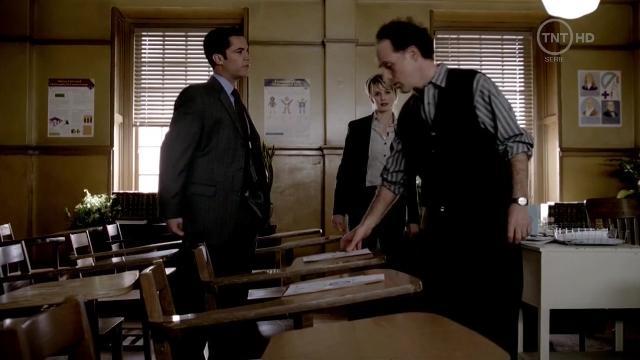 Greed - 20 серия, 1 сезона, сериала Детектив Раш (2003)