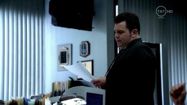 Late Returns - 19 серия, 1 сезона, сериала Детектив Раш (2003)