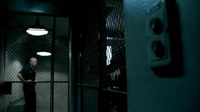 Discretion - 10 серия, 2 сезона, сериала Детектив Раш (2003)