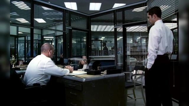 Red Glare - 8 серия, 2 сезона, сериала Детектив Раш (2003)
