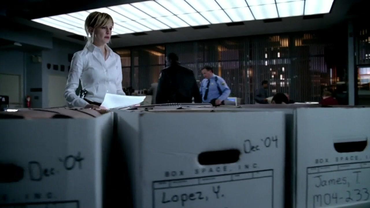 Сериал Детектив Раш (2003) 2 сезон 23 эпизод