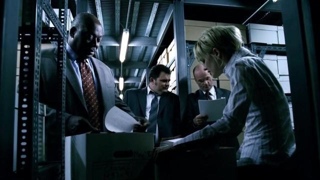 Schadenfreude - 17 серия, 2 сезона, сериала Детектив Раш (2003)
