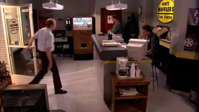 Flowers for Kim - 6 серия, 1 сезона, сериала Счастливчик Луи (2006)