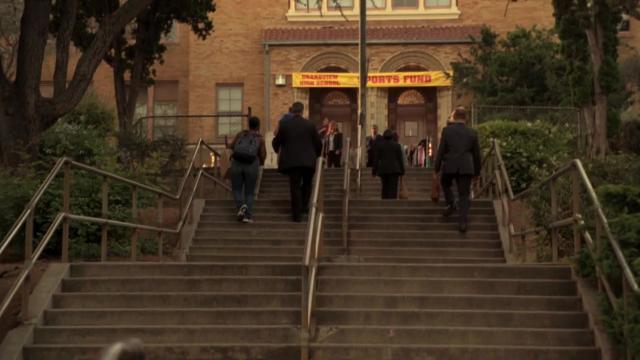Giving Up The Ghost - 10 серия, 2 сезона, сериала Говорящая с призраками (2005)