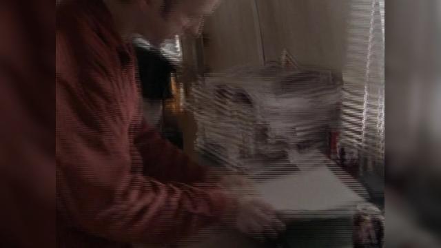 Crazy Eddie - 2 серия, 1 сезона, сериала Первая волна (1998)