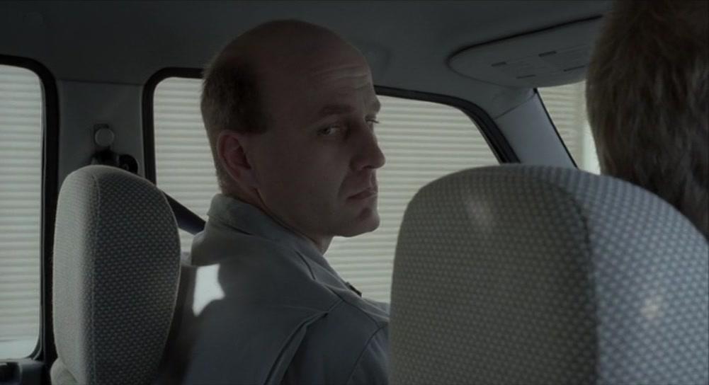 Фильм Неуместный человек (2006)