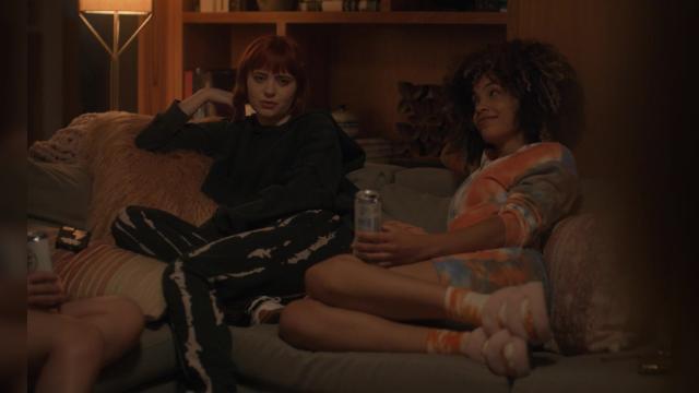 Rubber(wo)Man - 1 серия, 1 сезона, сериала Американские истории ужасов (2021)