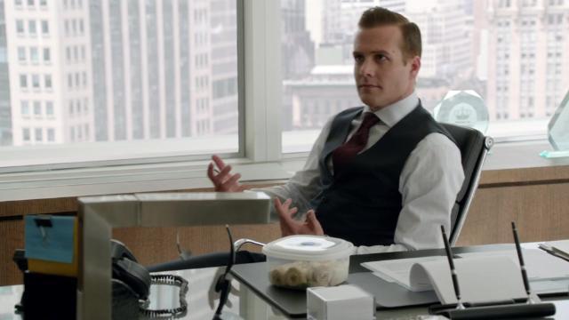 Bail Out - 5 серия, 1 сезона, сериала Форс-мажоры (2011)