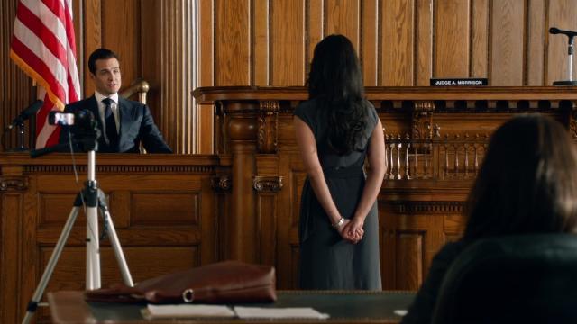 Rules of the Game - 11 серия, 1 сезона, сериала Форс-мажоры (2011)