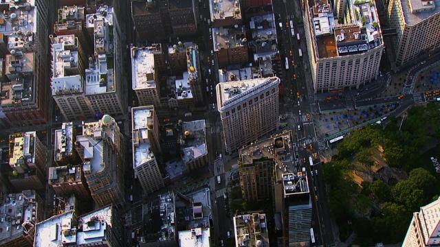 We're Done - 7 серия, 4 сезона, сериала Форс-мажоры (2011)