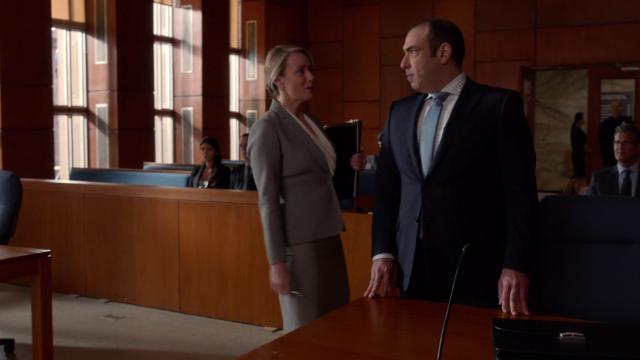 Accounts Payable - 2 серия, 6 сезона, сериала Форс-мажоры (2011)