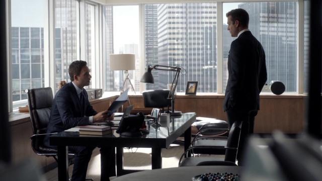 Divide and Conquer - 4 серия, 7 сезона, сериала Форс-мажоры (2011)