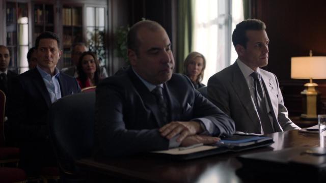 Harvey - 16 серия, 8 сезона, сериала Форс-мажоры (2011)