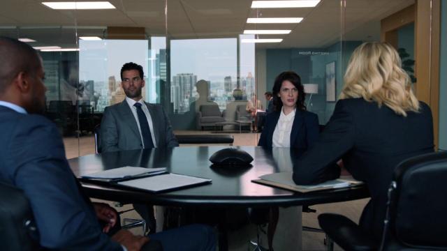 Motion to Delay - 9 серия, 8 сезона, сериала Форс-мажоры (2011)