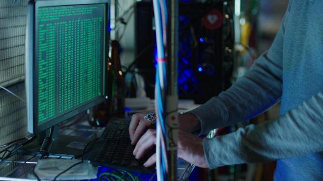 Чтобы построить лучшую бету - 7 серия, 3 сезона, сериала Силиконовая долина (2014)