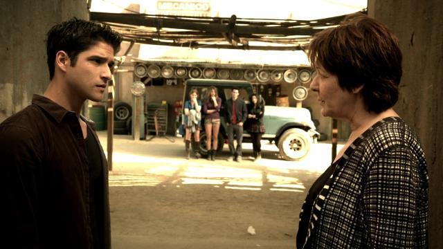 The Dark Moon - 1 серия, 4 сезона, сериала Оборотень (2011)
