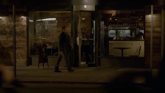 eps1.0_hellofriend.mov - 1 серия, 1 сезона, сериала Мистер Робот (2015)