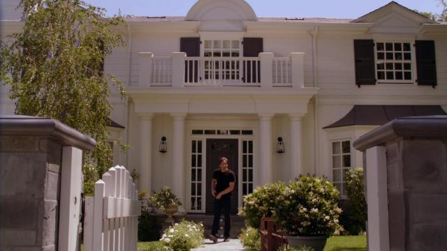 JFK --> LAX - 1 серия, 5 сезона, сериала Блудливая Калифорния (2007)