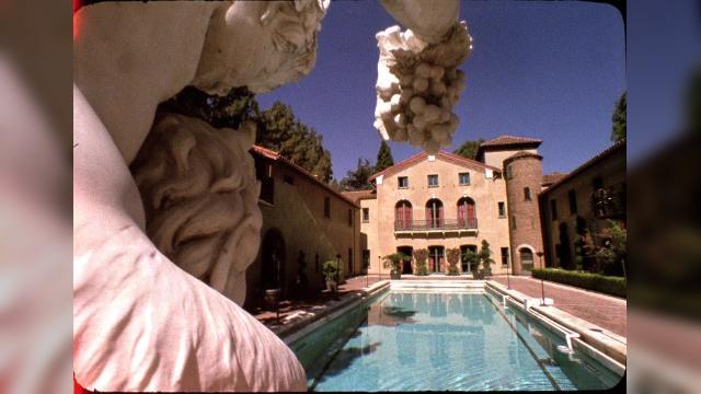 Everybody's a Fucking Critic - 8 серия, 6 сезона, сериала Блудливая Калифорния (2007)