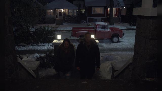 Birds of a Feather - 4 серия, 1 сезона, сериала Засланец из космоса (2021)