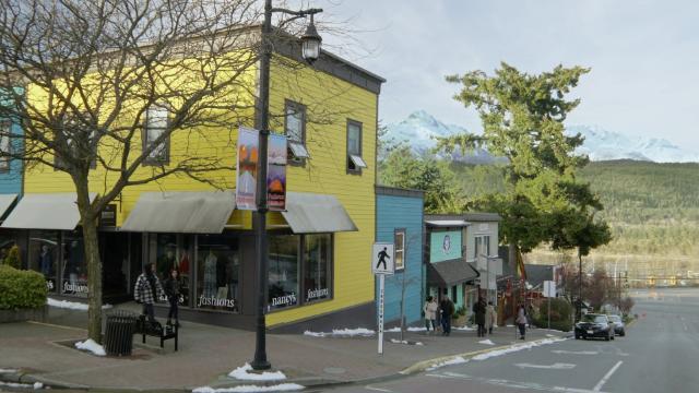 Lone Wolf - 1 серия, 3 сезона, сериала Засланец из космоса (2021)