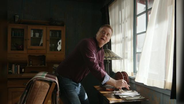 Bye Bye Birdie - 6 серия, 3 сезона, сериала Засланец из космоса (2021)