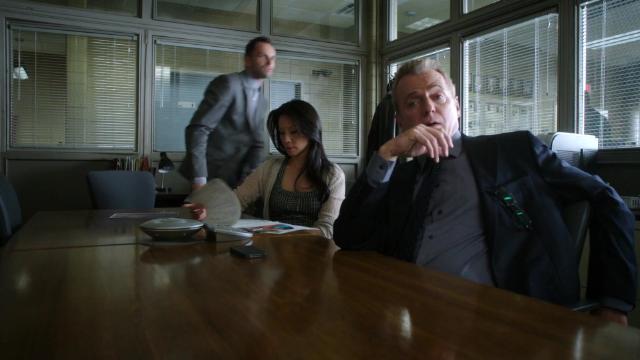 Под угрозой - 9 серия, 2 сезона, сериала Элементарно (2012)