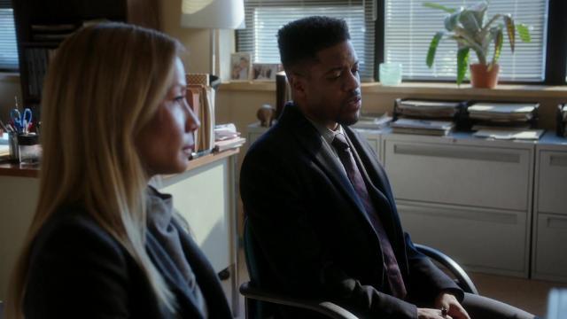 Новейшая модель - 10 серия, 7 сезона, сериала Элементарно (2012)