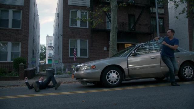 Двойное помешательство - 1 серия, 5 сезона, сериала Элементарно (2012)