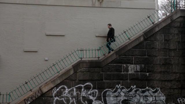 Пушка, заряженная наркотиками - 15 серия, 1 сезона, сериала Элементарно (2012)