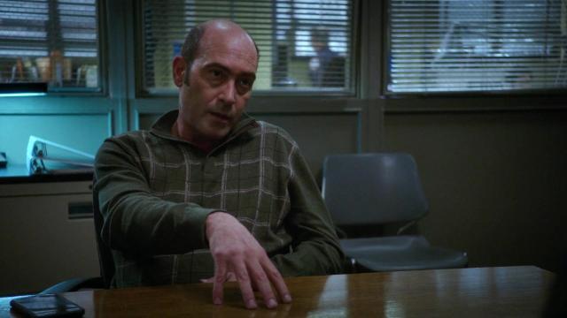 Убийство из машины - 9 серия, 4 сезона, сериала Элементарно (2012)