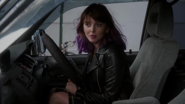 Дальнейшие приключения - 1 серия, 7 сезона, сериала Элементарно (2012)