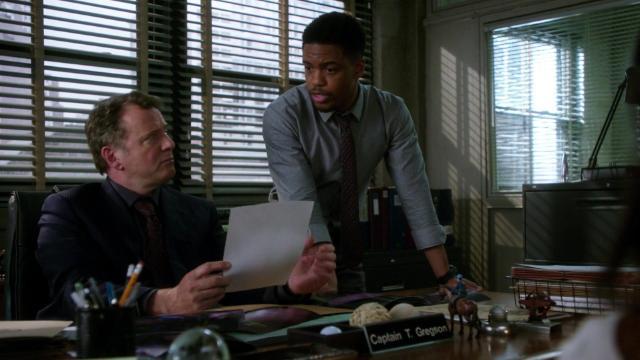 Туда, где покоятся мёртвые - 11 серия, 4 сезона, сериала Элементарно (2012)