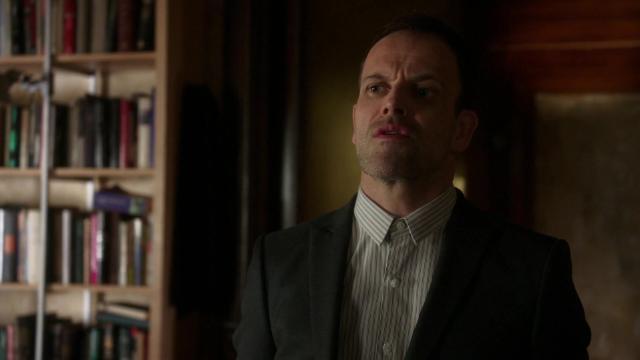 Приключения Эрзатца Собекнефера - 10 серия, 6 сезона, сериала Элементарно (2012)