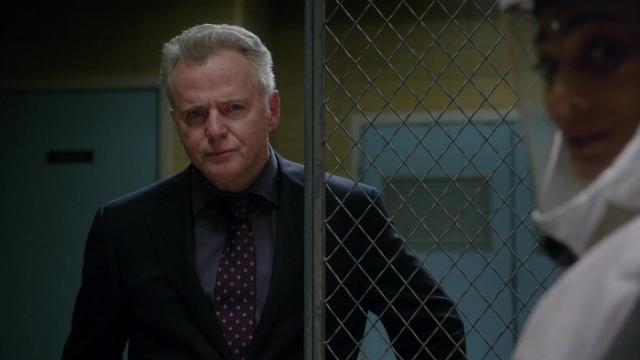 Сквозь туман - 14 серия, 6 сезона, сериала Элементарно (2012)