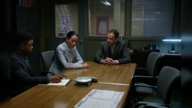 Когда ты исключил Бога - 2 серия, 6 сезона, сериала Элементарно (2012)