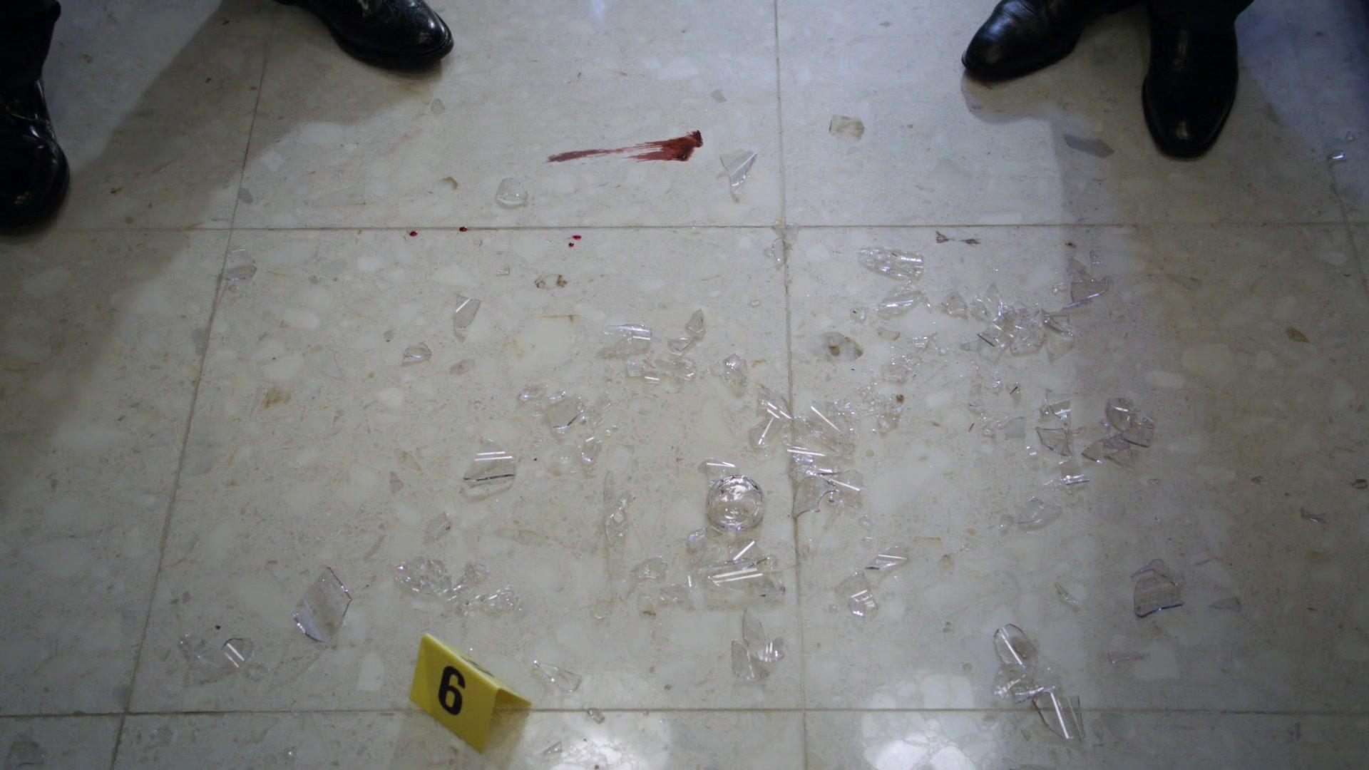 Сериал Элементарно (2012) 1 сезон 1 эпизод