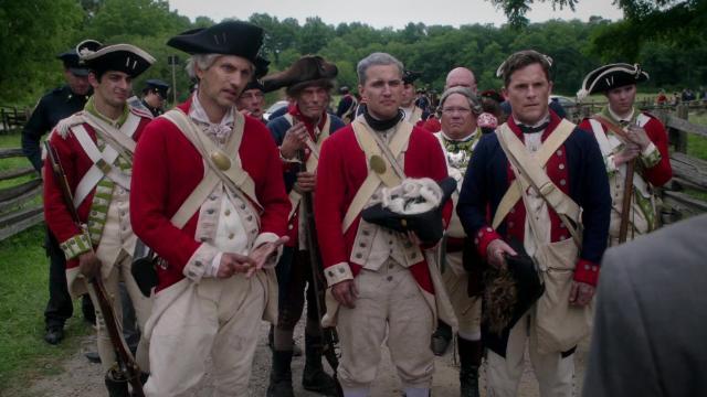 Нажимая на кнопки - 3 серия, 6 сезона, сериала Элементарно (2012)