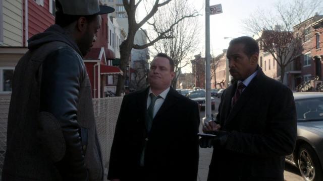 Под кожей - 21 серия, 3 сезона, сериала Элементарно (2012)