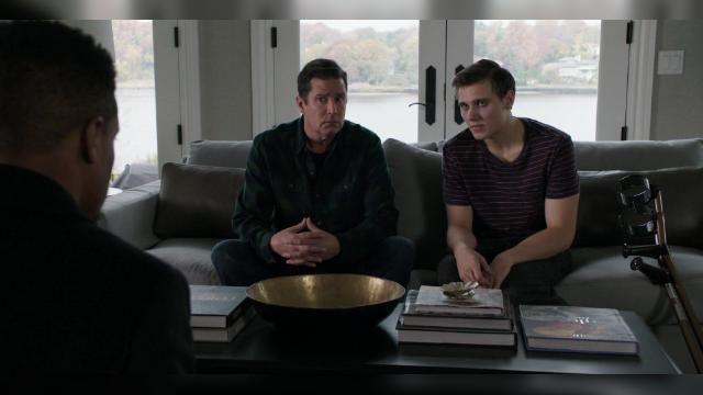 Прими свой яд - 10 серия, 5 сезона, сериала Элементарно (2012)